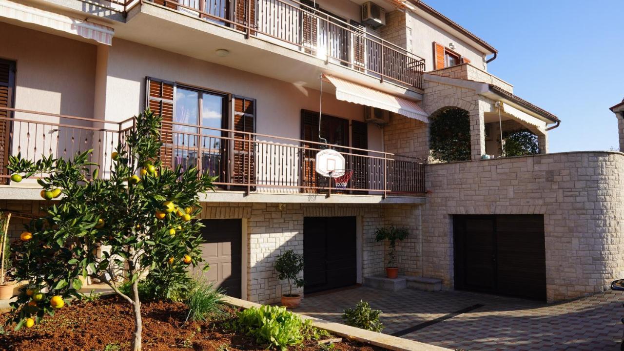 Apartments Luciana & Helena Pula Luaran gambar